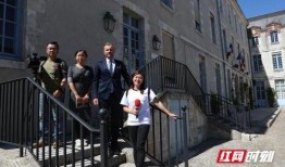 拉萨网红吃瓜事件视频大全,视频大全揭秘网络热点背后的真相